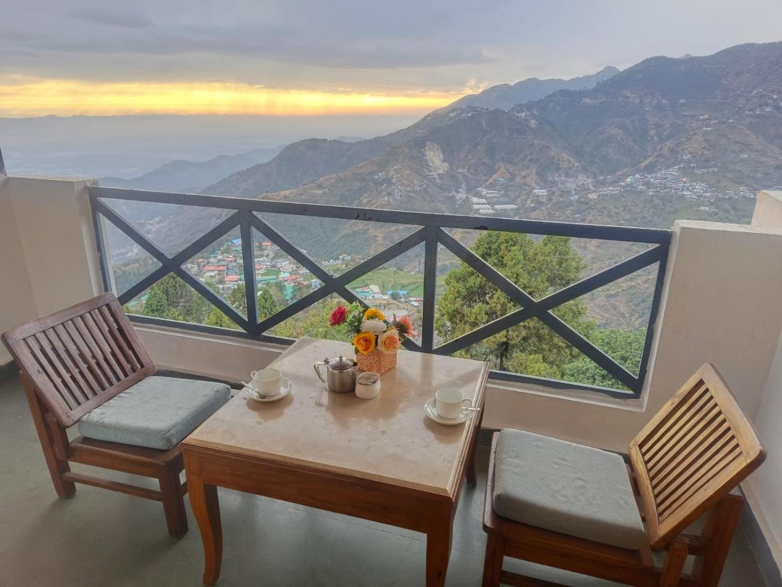 Green N Breeze Resorts موسوري المظهر الخارجي الصورة